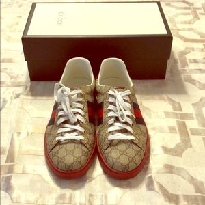 Gucci men’s sneaker.